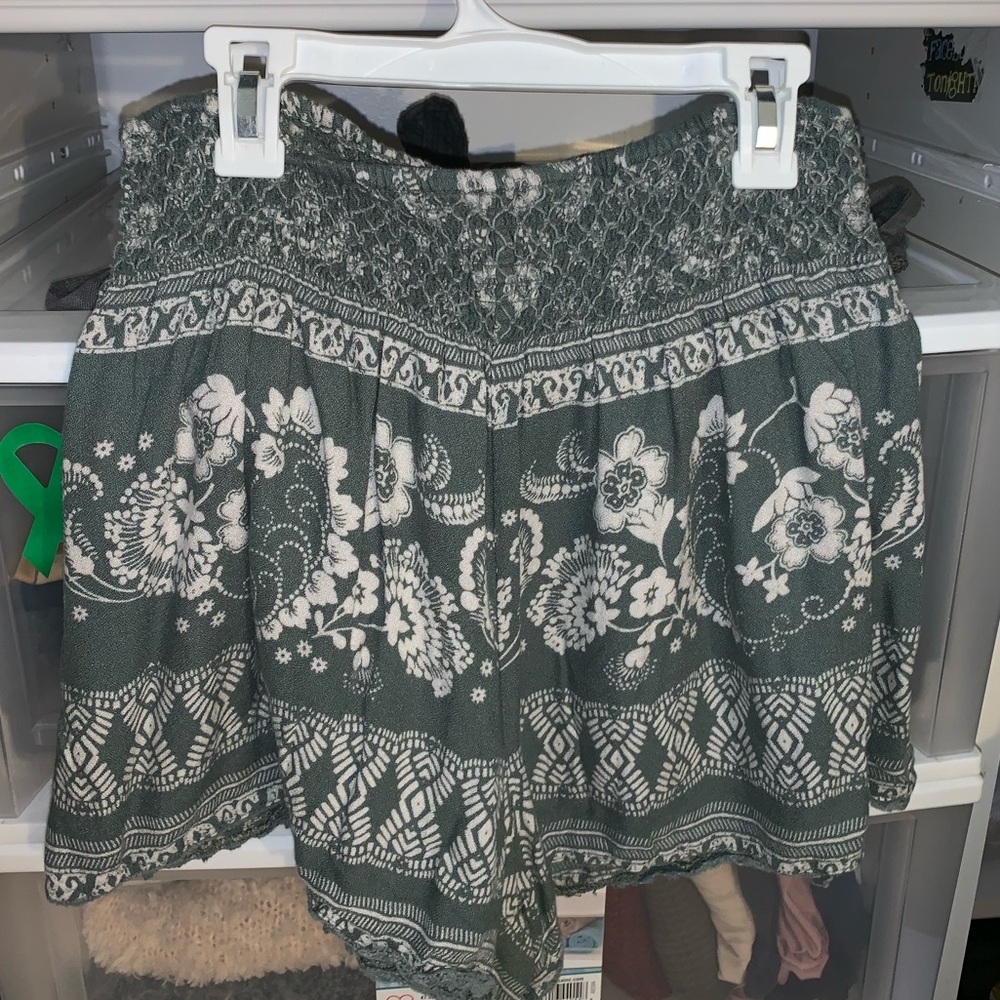 Flowy shorts
